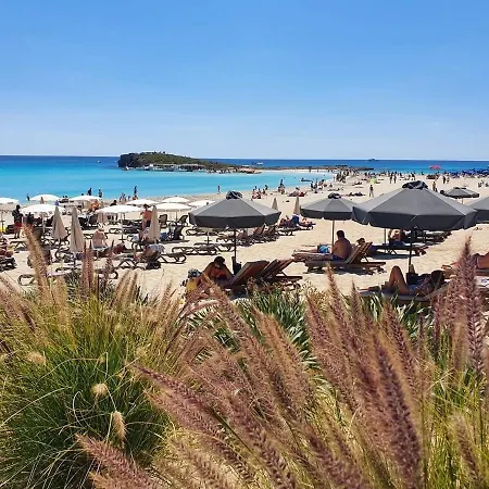 Narcissos Nissi D9 דירה *