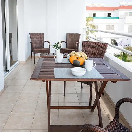 Narcissos Nissi D9 Apartment