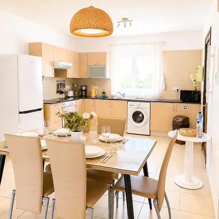 Narcissos Nissi D9 Apartment